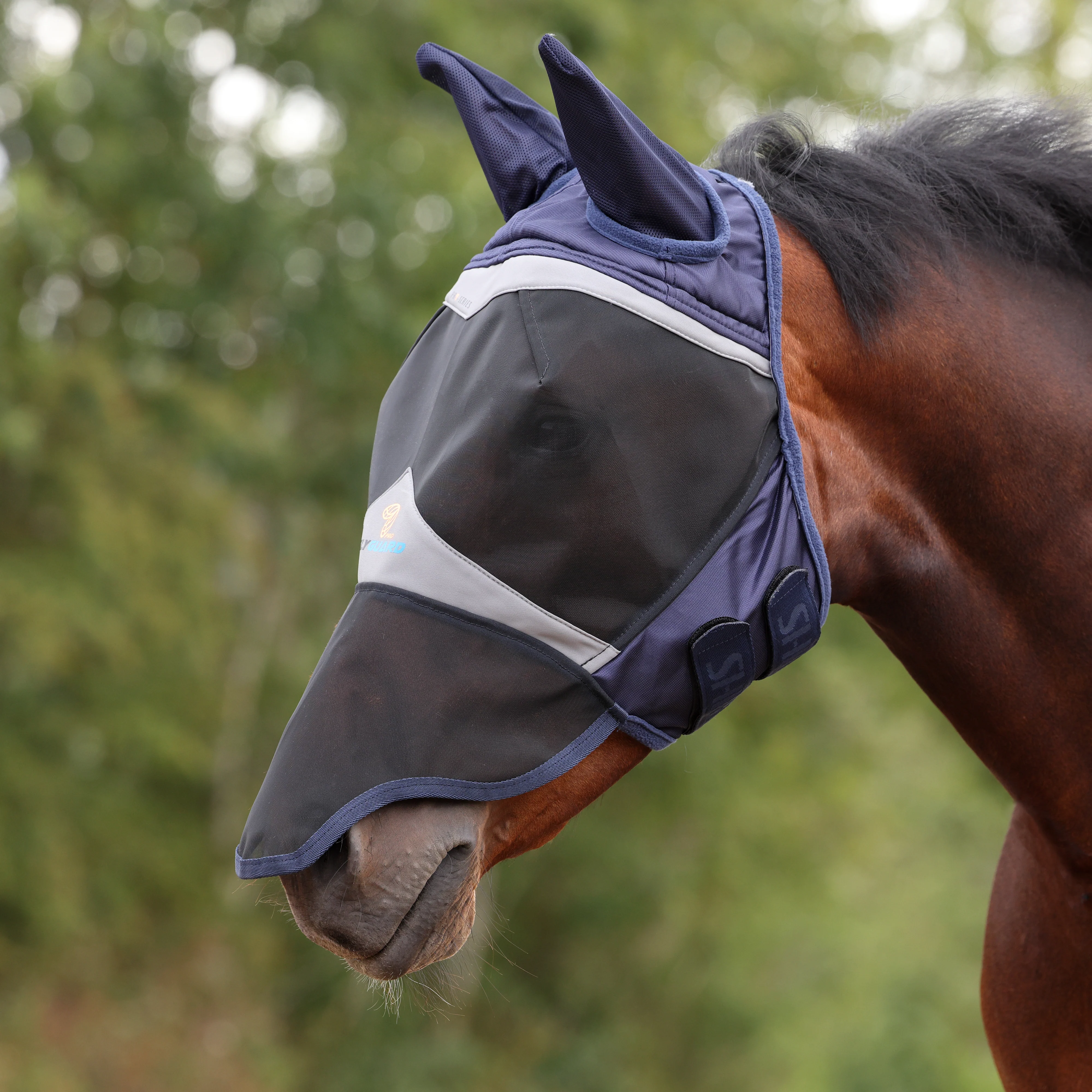 Shires FlyGuard Pro Fine Mesh Fly Mask with Ears & Nose - Image 2
