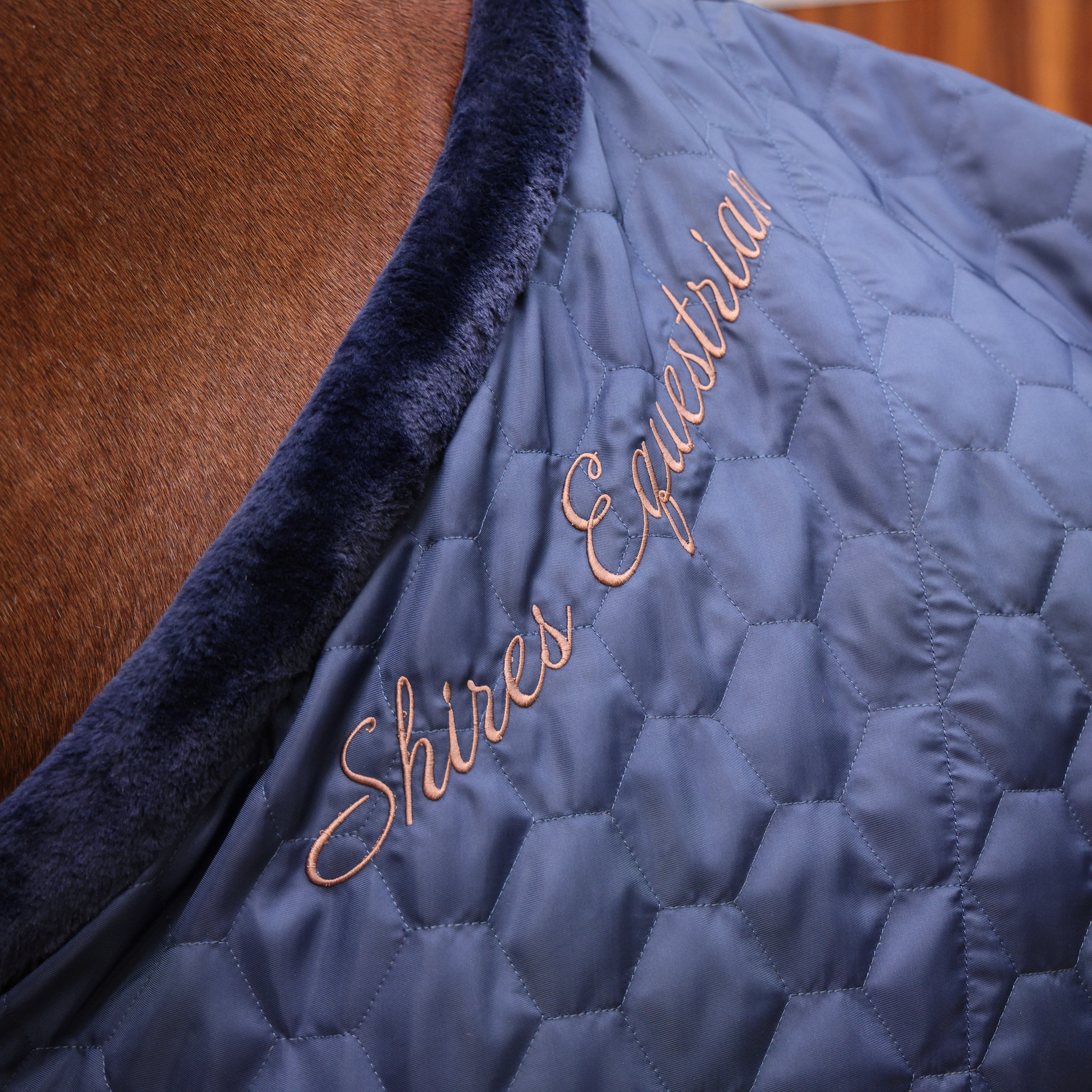 Shires Deluxe Quilted Rug - Image 3