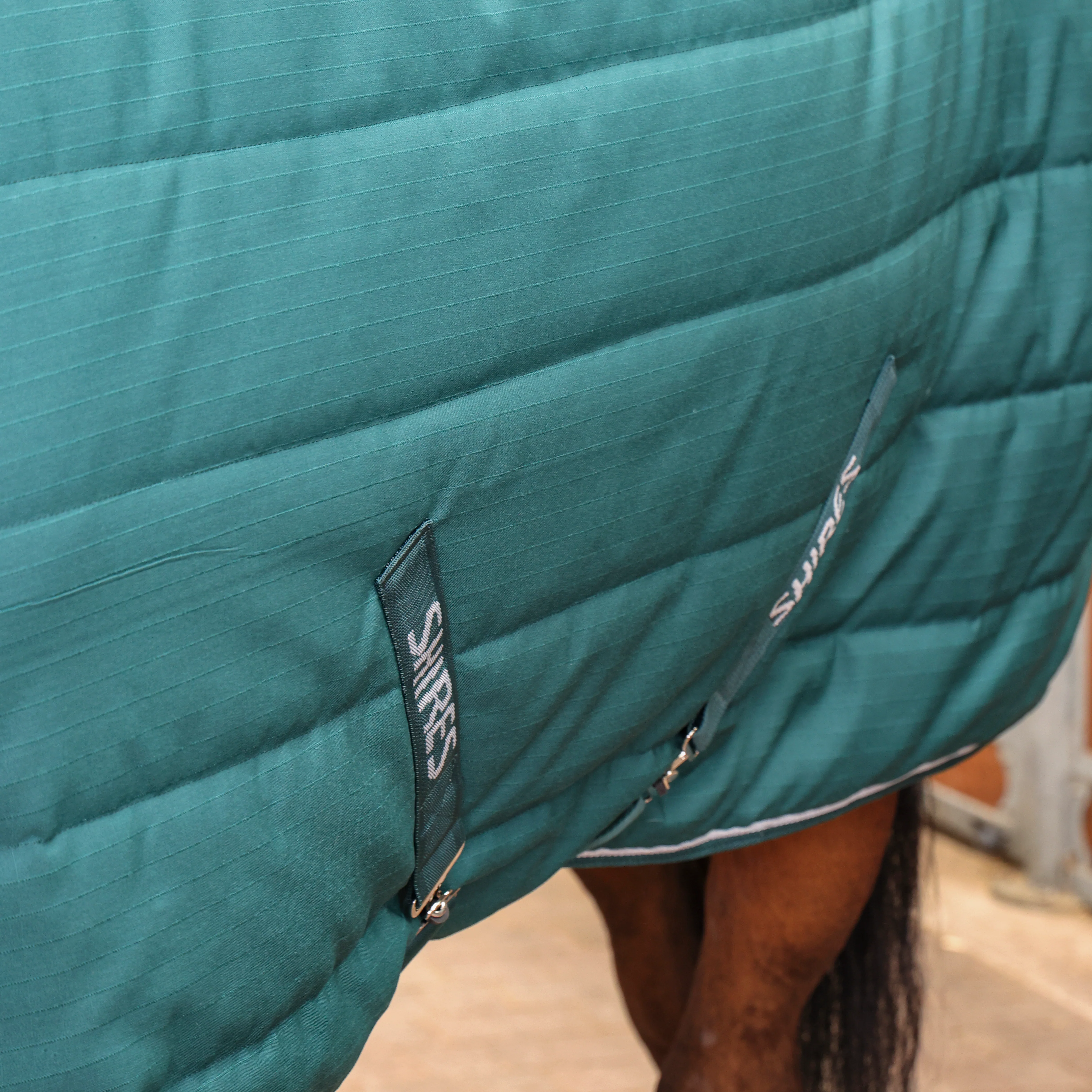 Shires Tempest Original 200 Stable Rug - Image 4