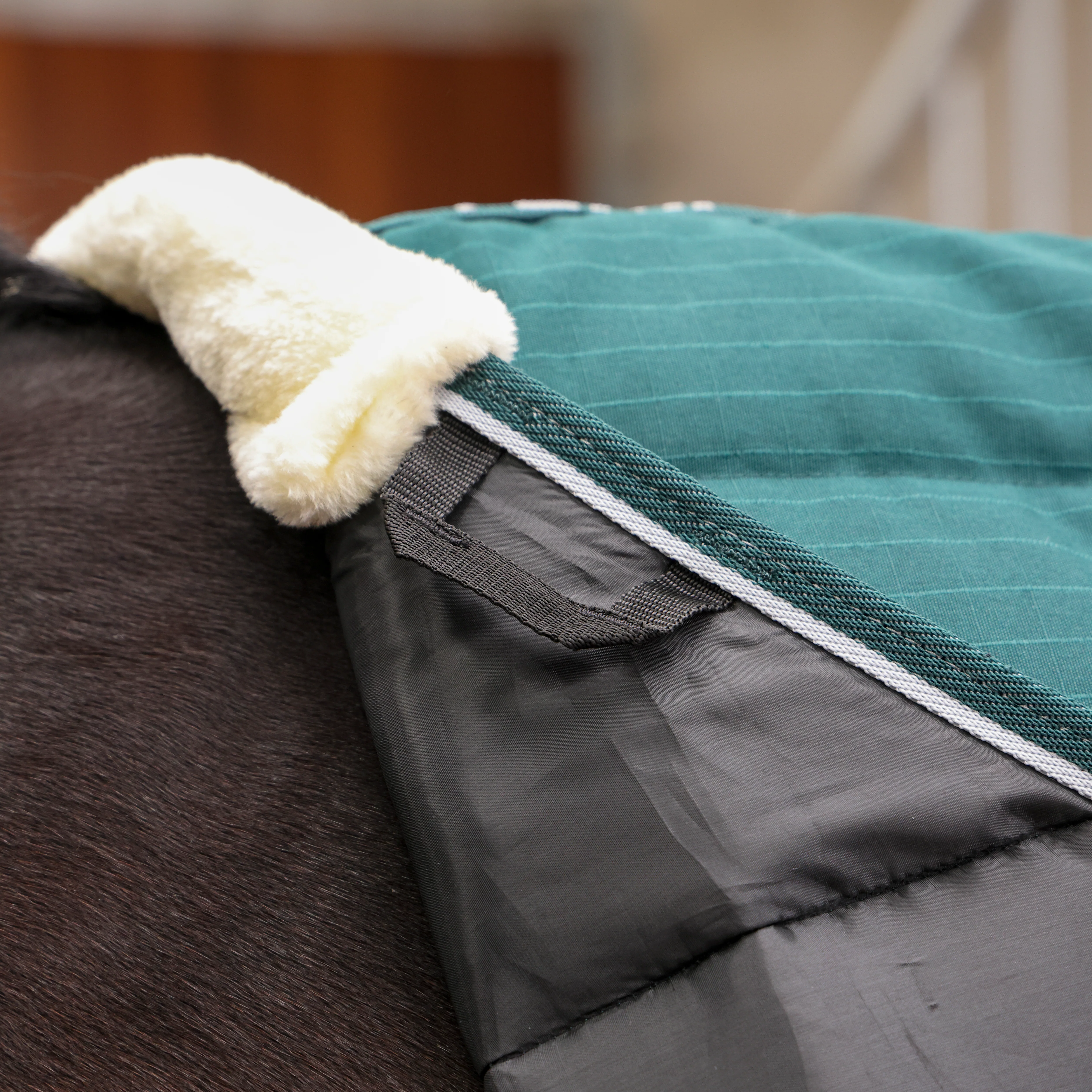 Shires Tempest Original 200 Stable Rug - Image 5