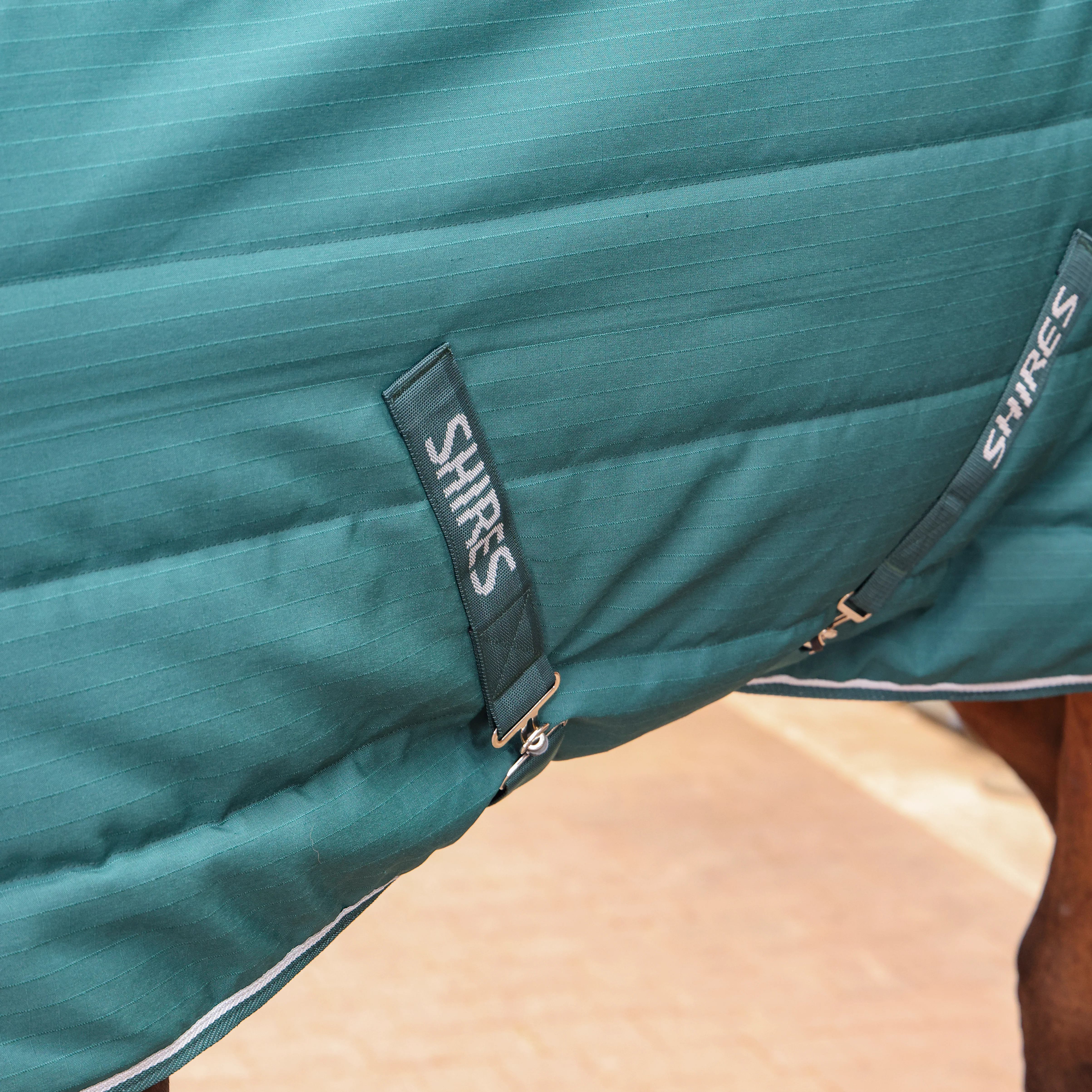 Tempest Original 200 Stable Rug & Neck - Image 6