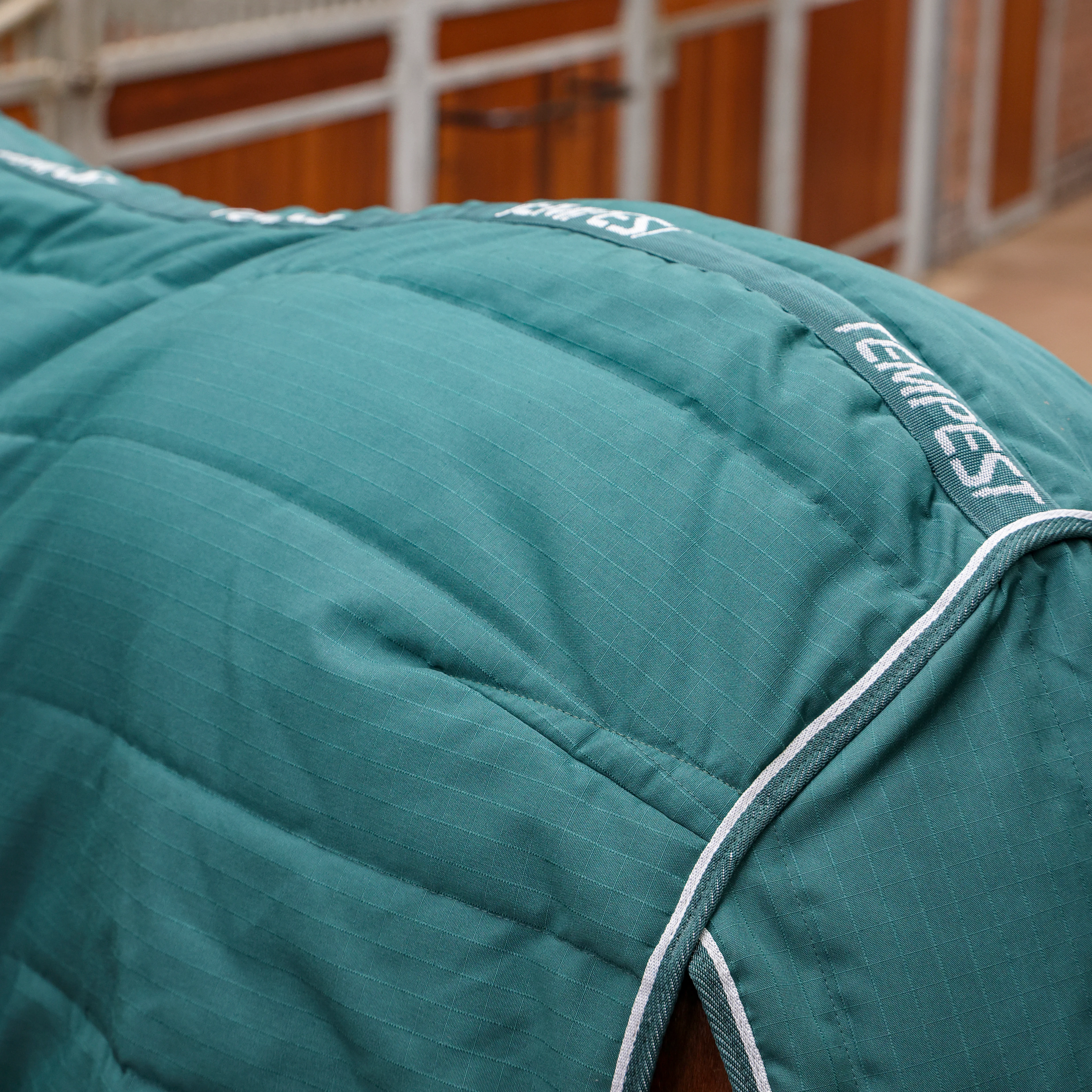 Tempest Original 200 Stable Rug & Neck - Image 7