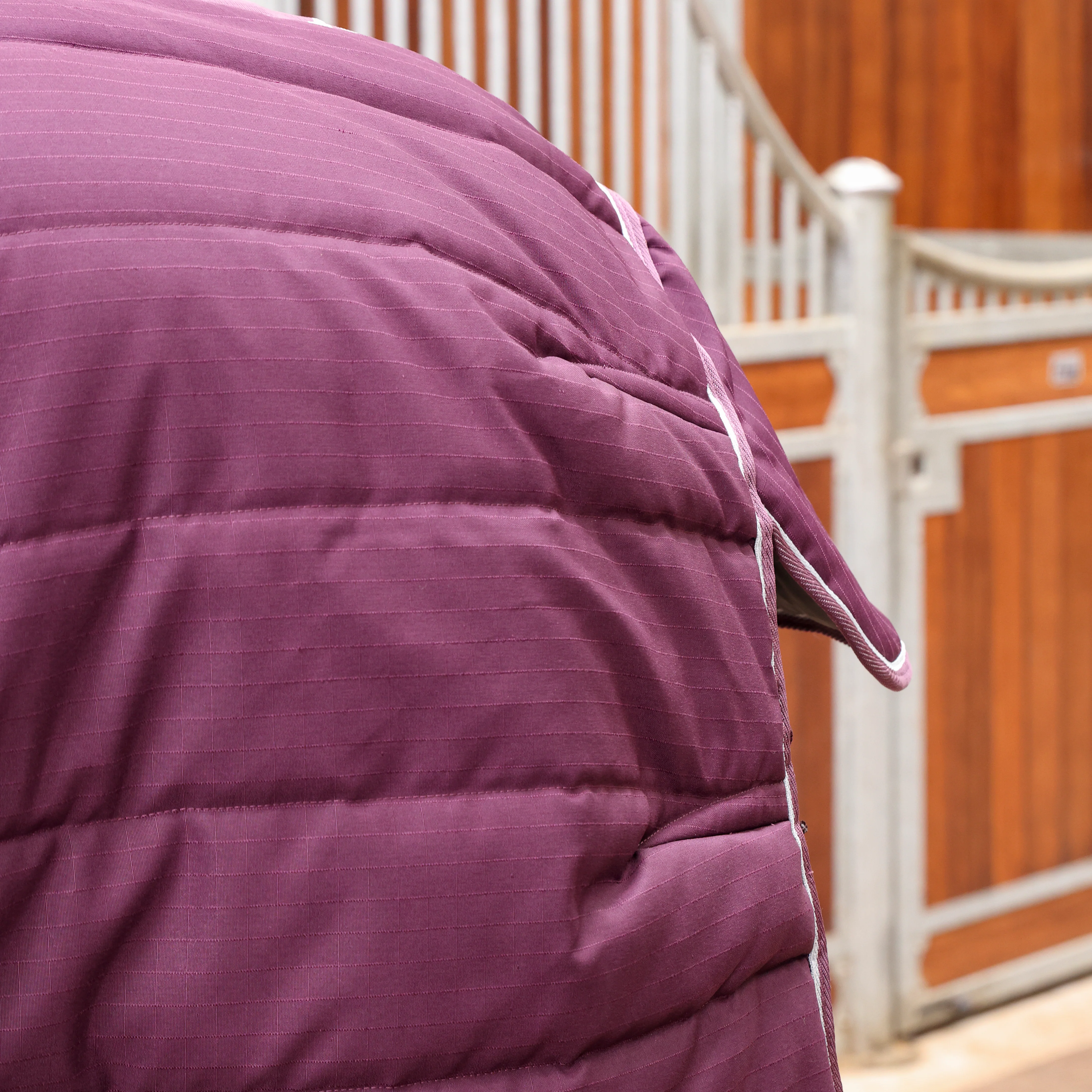 Shires Tempest Original 300 Combo Stable Rug - Image 3