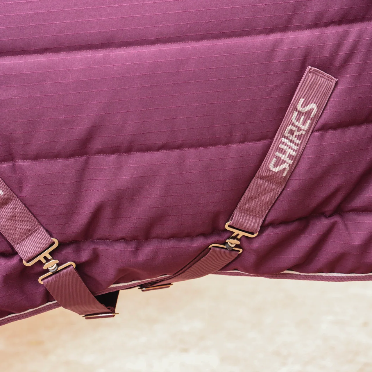 Shires Tempest Original 300 Stable Rug - Image 6
